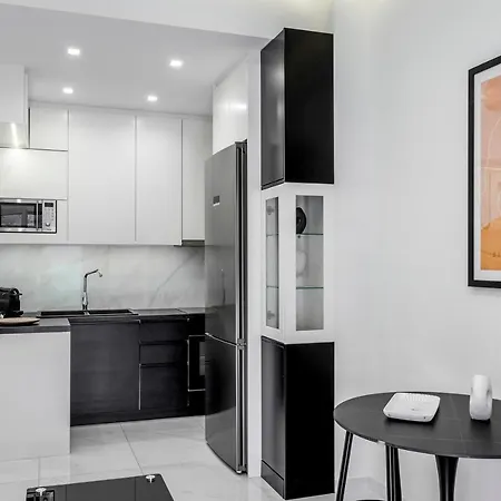 2br In The Heart Of *
